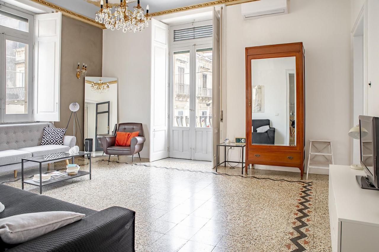 Cavour Apartments By Wonderful Italy Noto Bagian luar foto